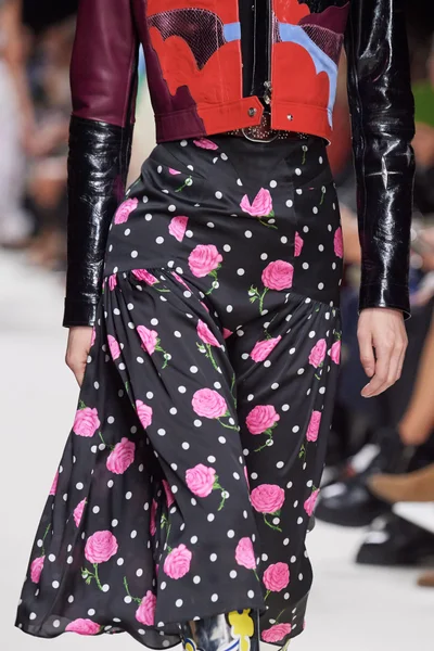 Look 38
